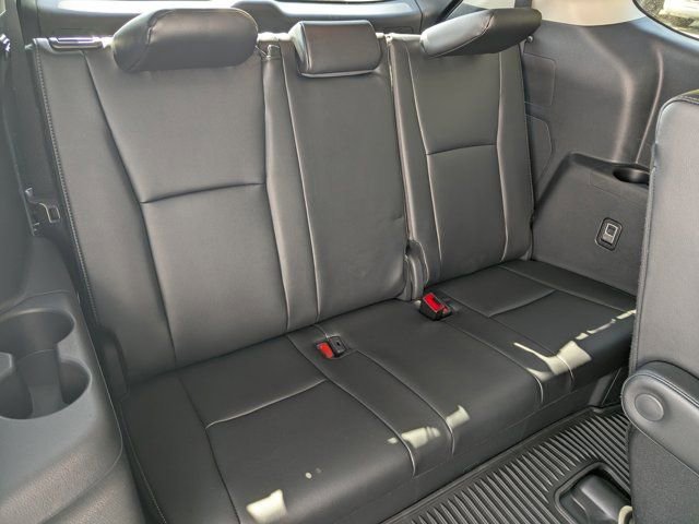 2025 Toyota Highlander Platinum