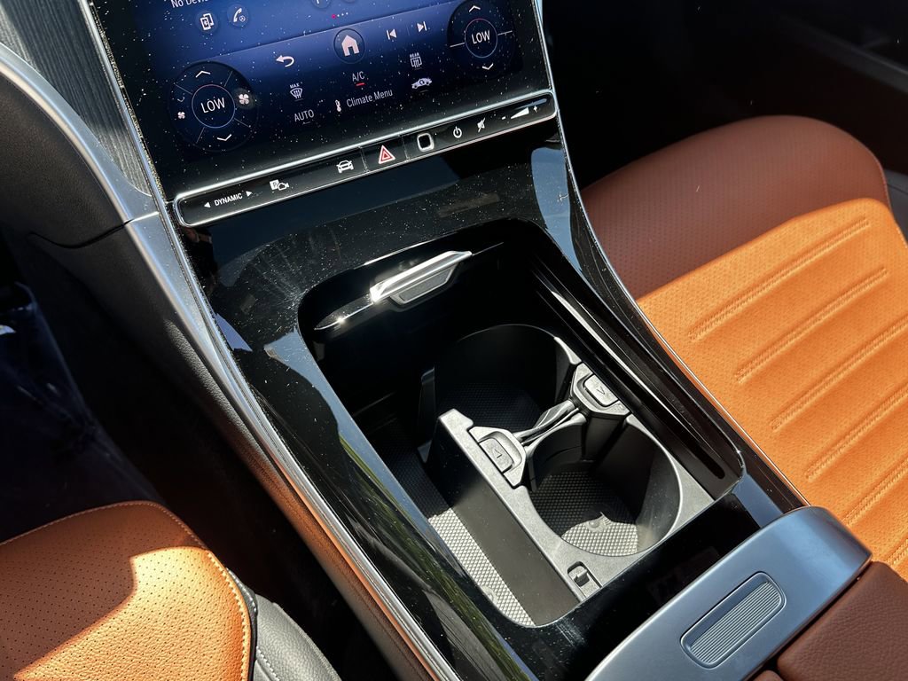 2025 Mercedes-Benz C 300 Sedan