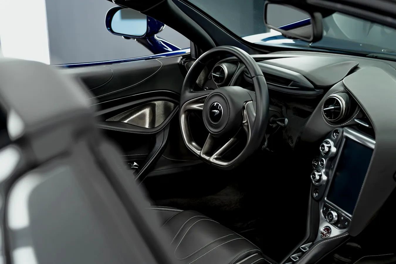 Used 2020 McLaren 720S Spider photo 17