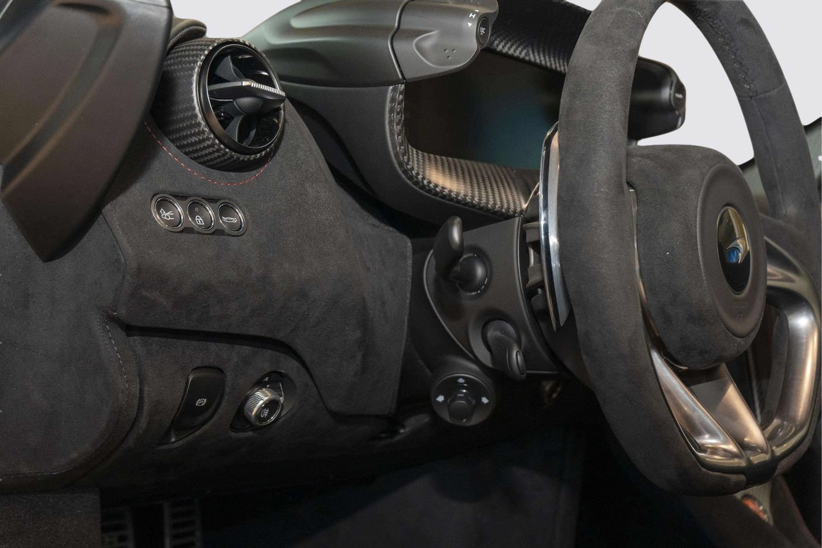 New 2027 McLaren 750S photo 24