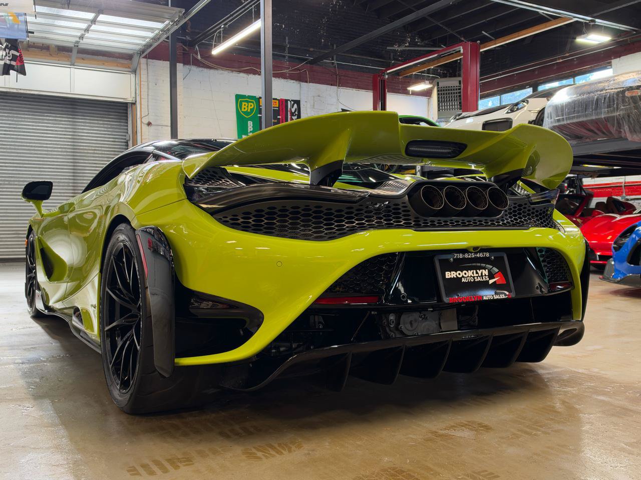 Used 2021 McLaren 765LT photo 12