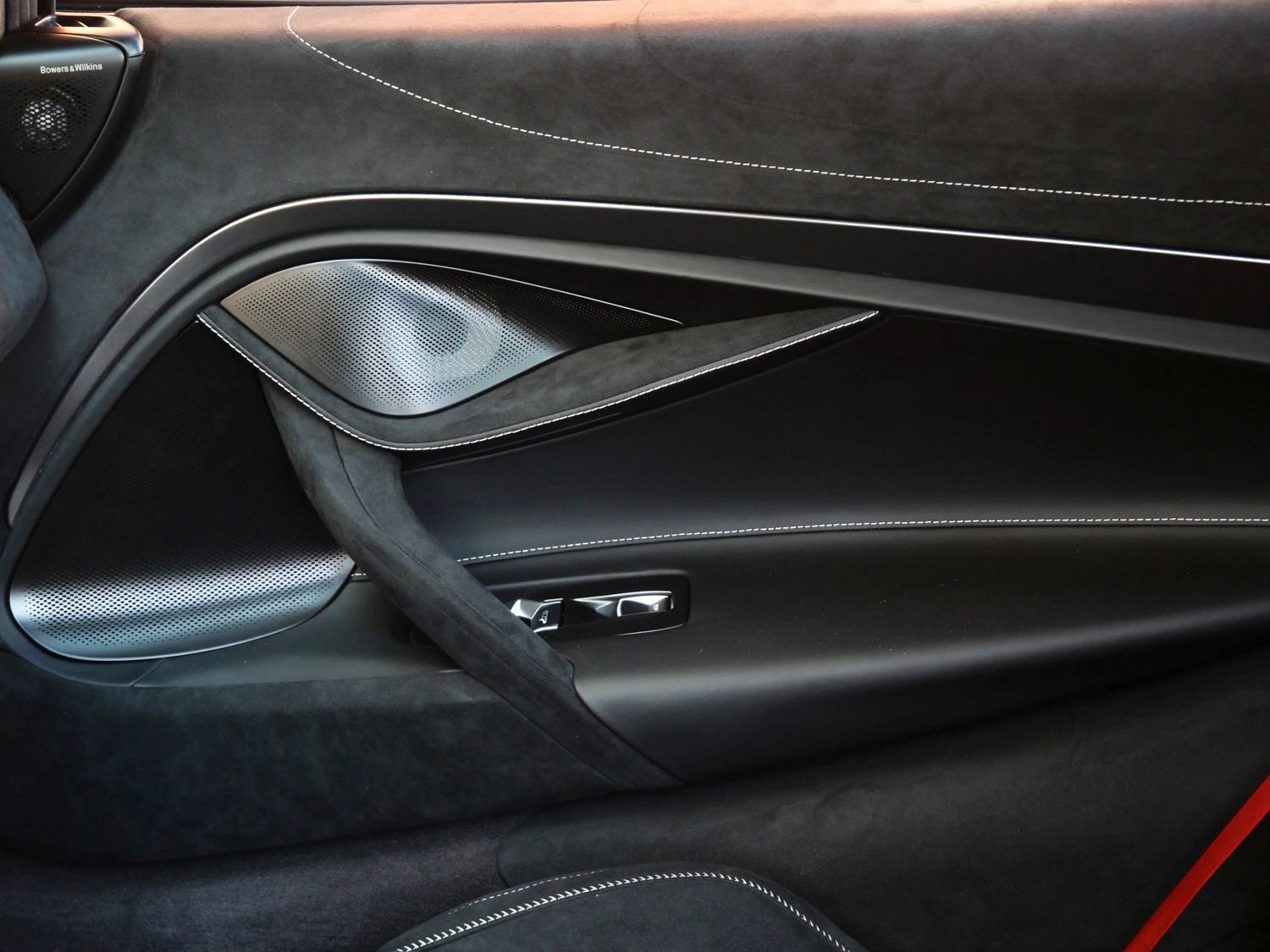 New 2026 McLaren 750S photo 21