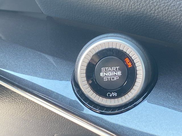 2024 Jeep Wagoneer 2WD