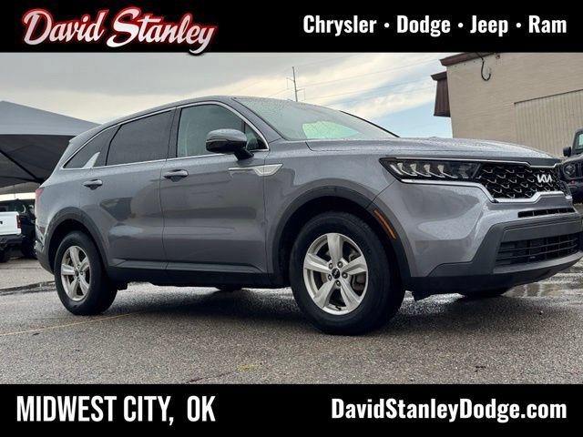 Used 2023 Kia Sorento LX