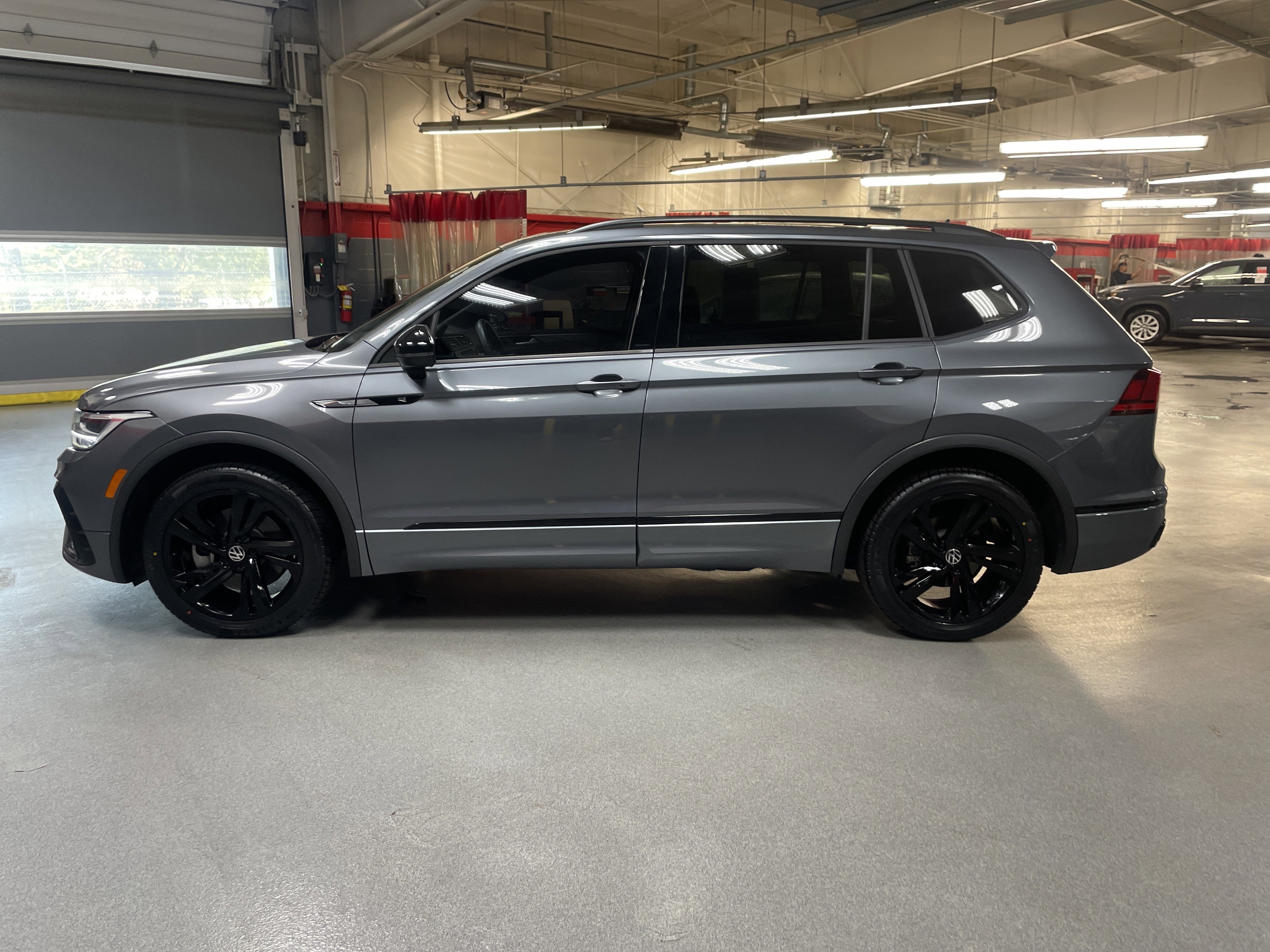 2023 Volkswagen Tiguan SE R-Line