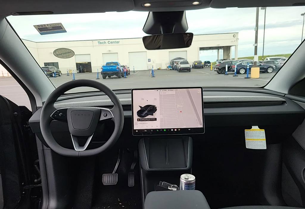 2026 Tesla Model Y 2WD