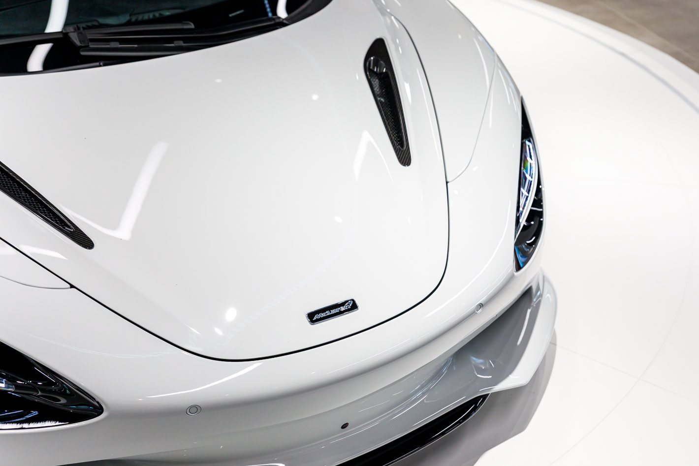 Used 2027 McLaren 750S photo 33