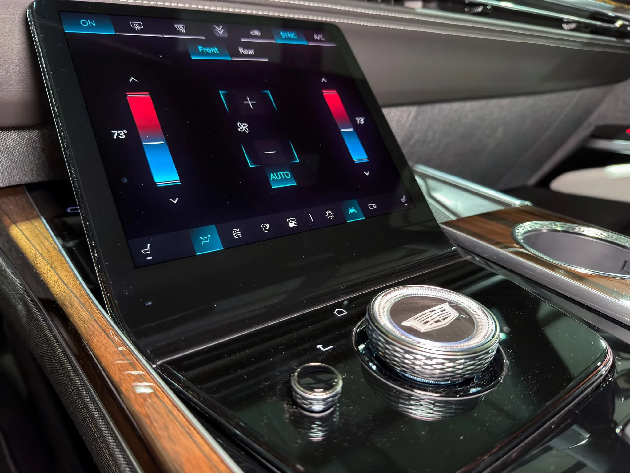 2026 Cadillac Escalade Platinum Sport - Photo 33