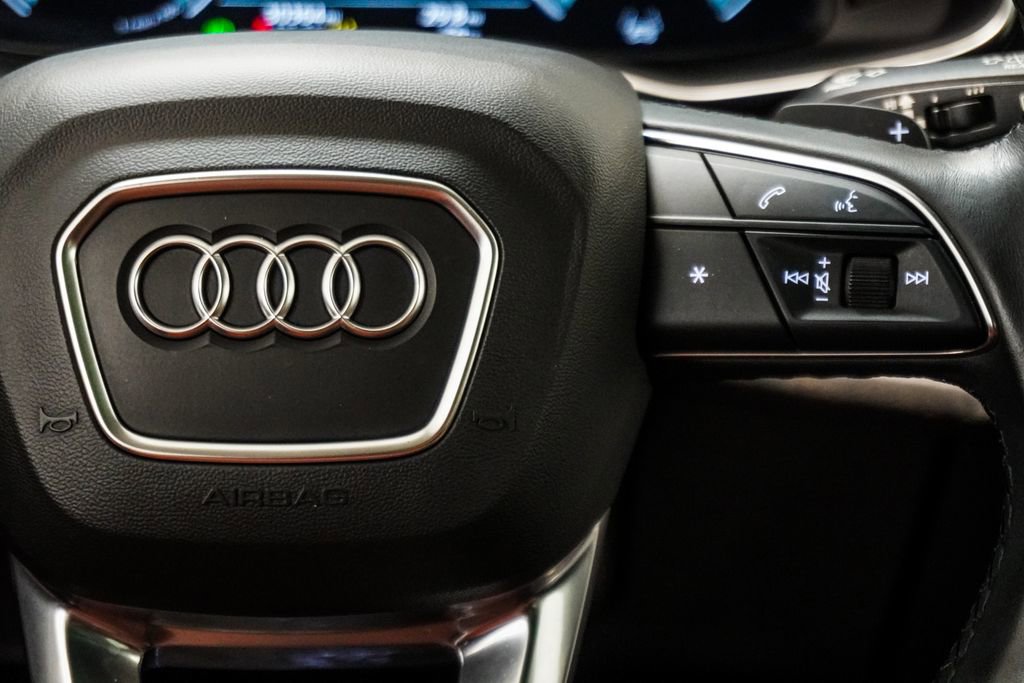 2022 Audi Q8 Premium Plus