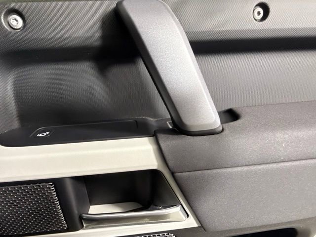 2023 Land Rover Defender 110 X-Dynamic SE