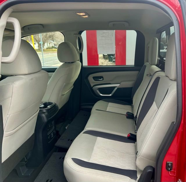 2024 Nissan Titan SV