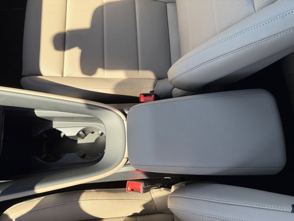 2025 Porsche Macan Electric