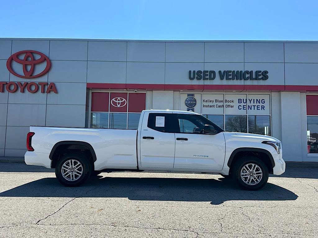 2025 Toyota Tundra SR5