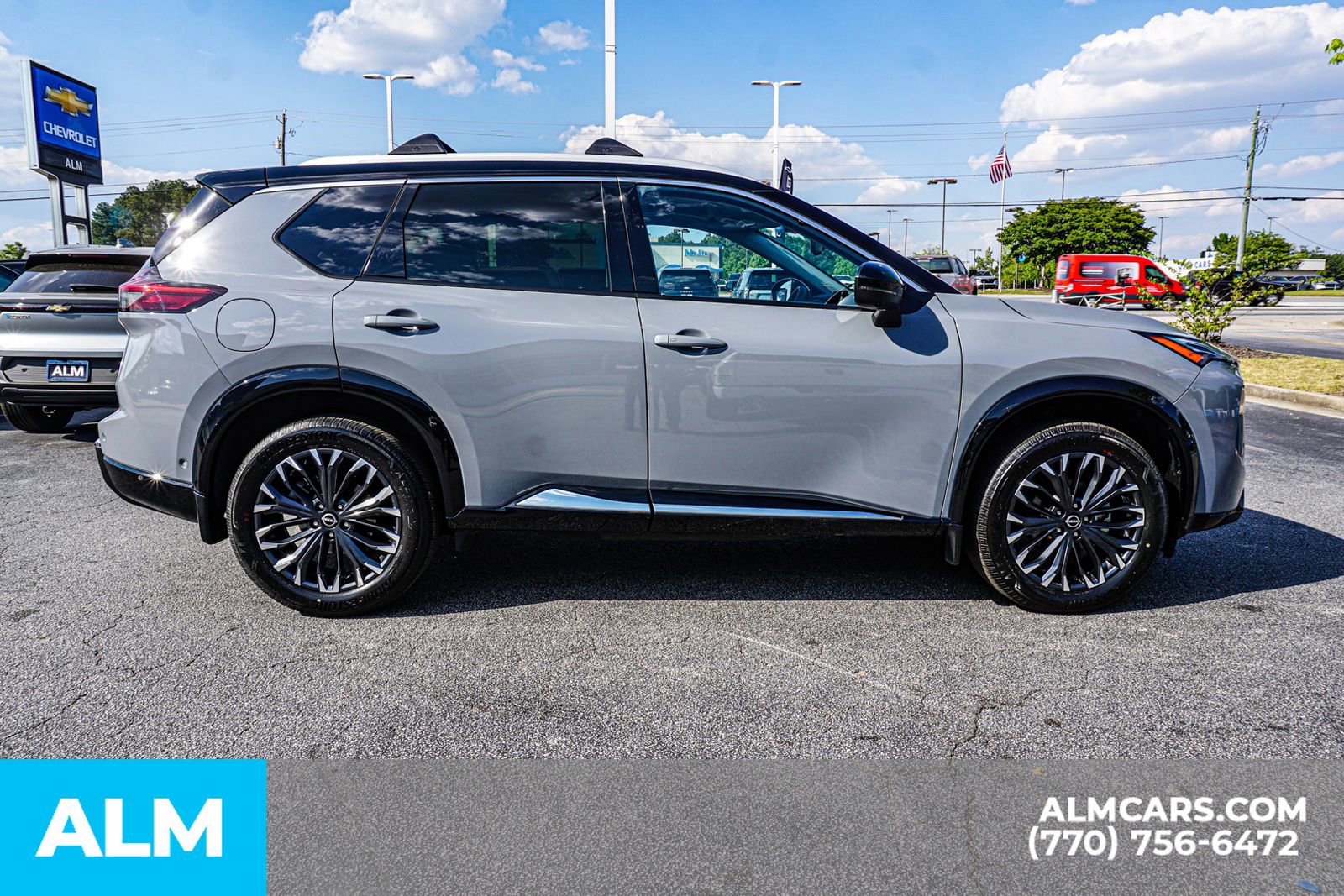 2025 Nissan Rogue Platinum