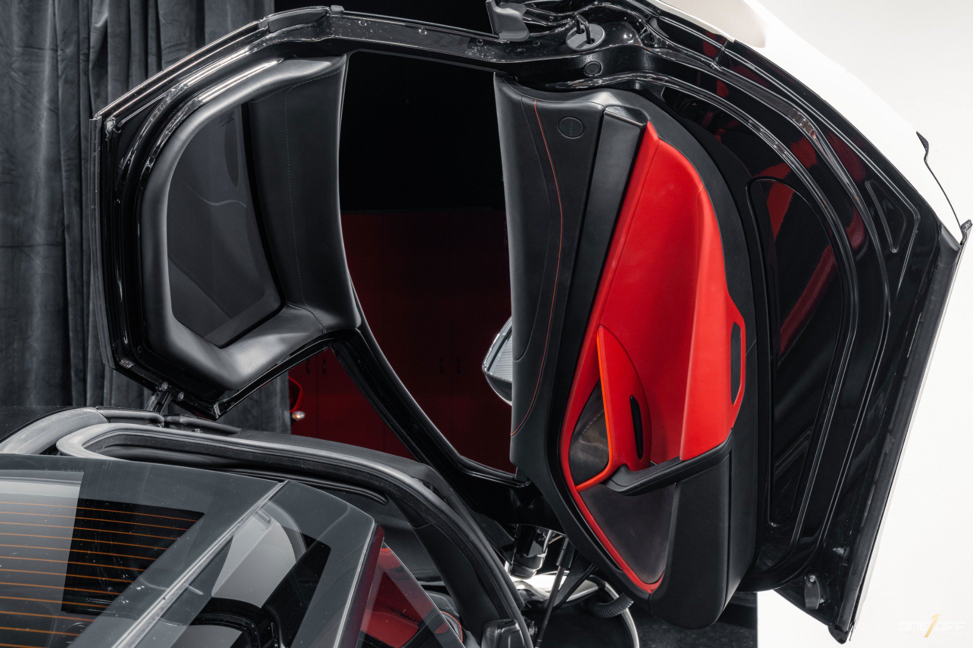 Used 2018 McLaren 720S Performance photo 22