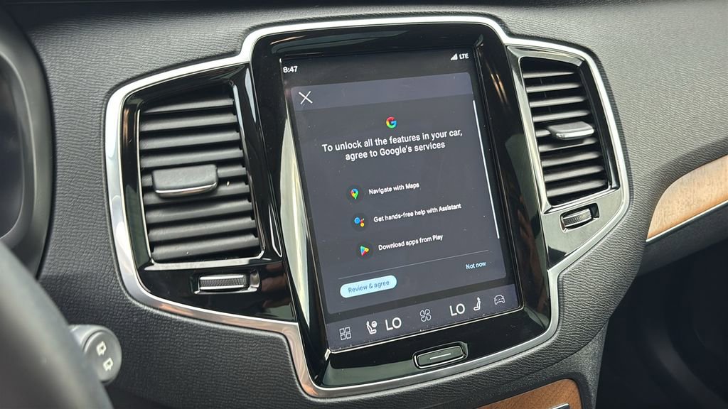 2023 Volvo Xc90 B6 Plus