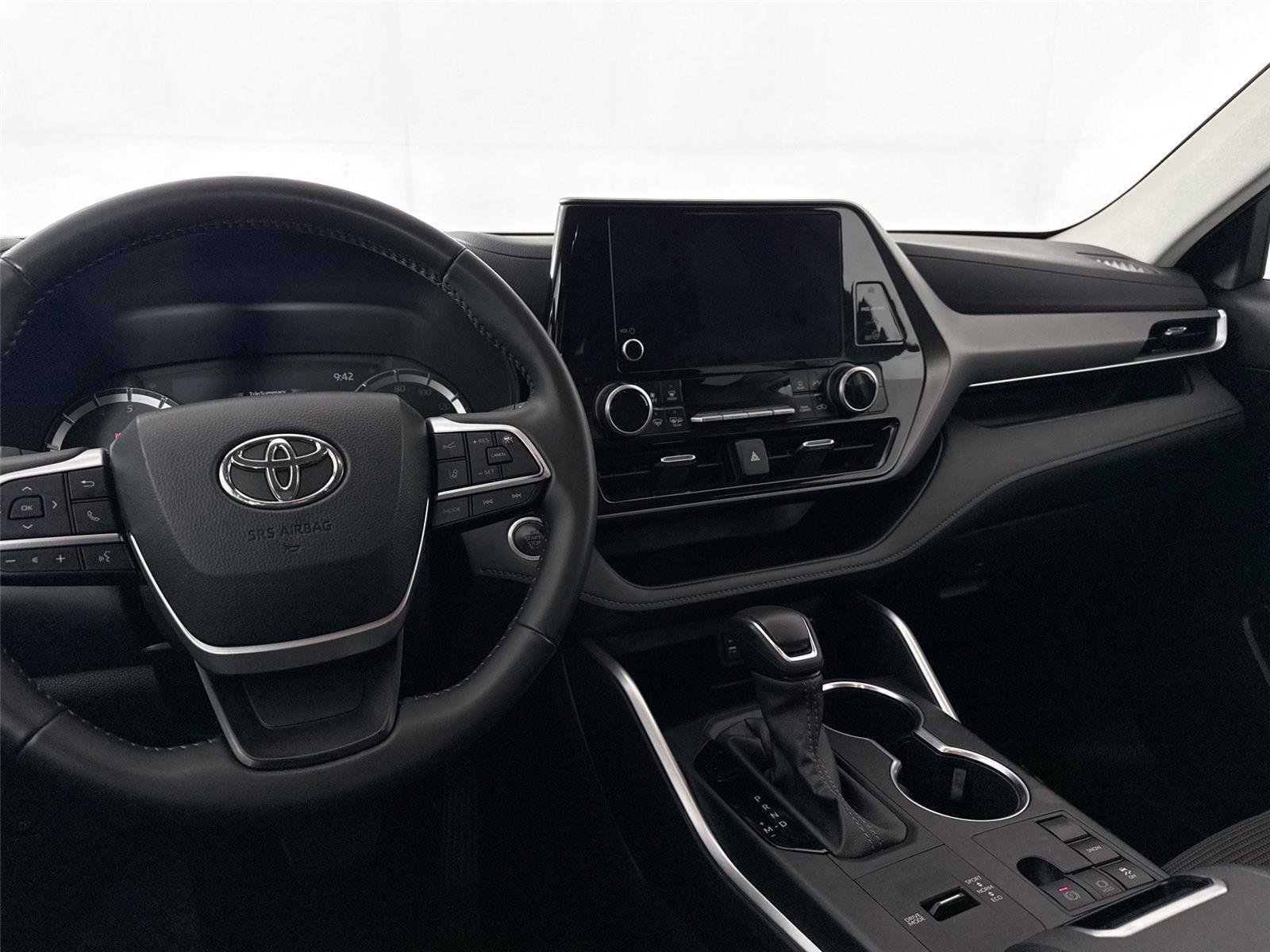 2025 Toyota Highlander LE