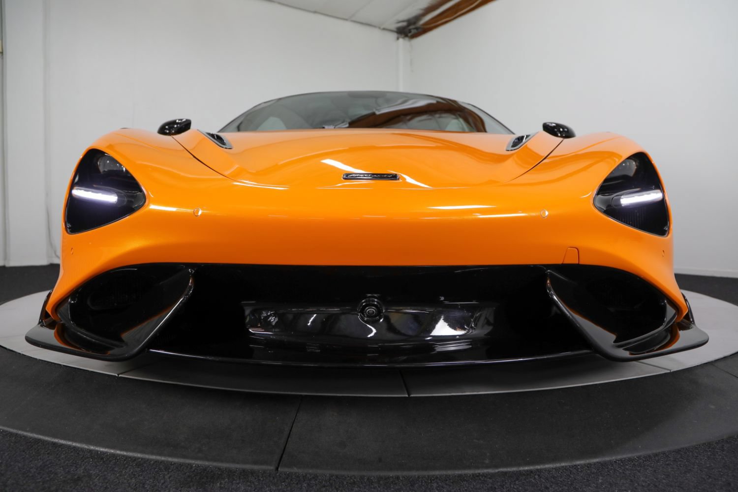 Used 2021 McLaren 765LT photo 17