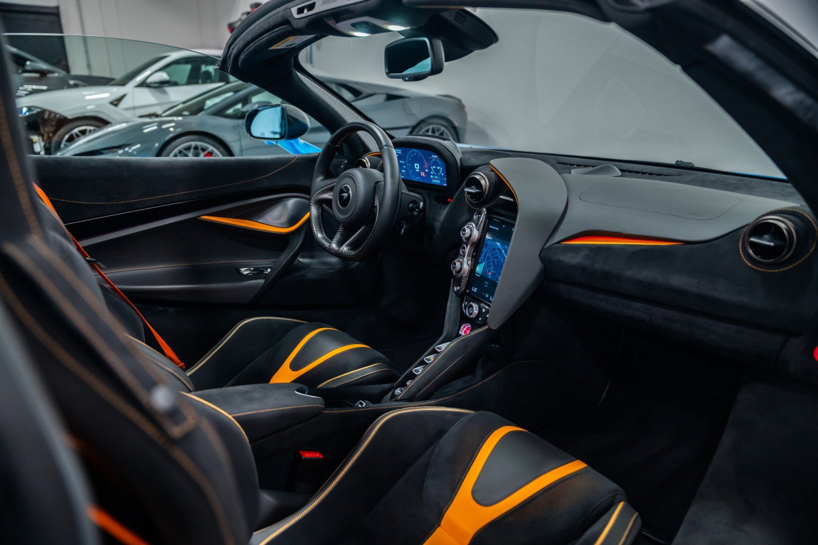 Used 2022 McLaren 720S Performance photo 15