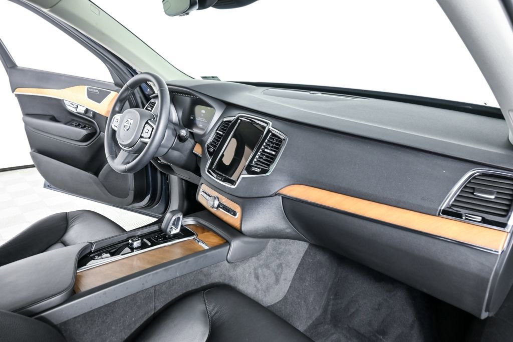 2023 Volvo Xc90 B5 Plus