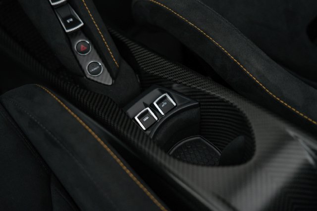 Used 2022 McLaren 765LT photo 24