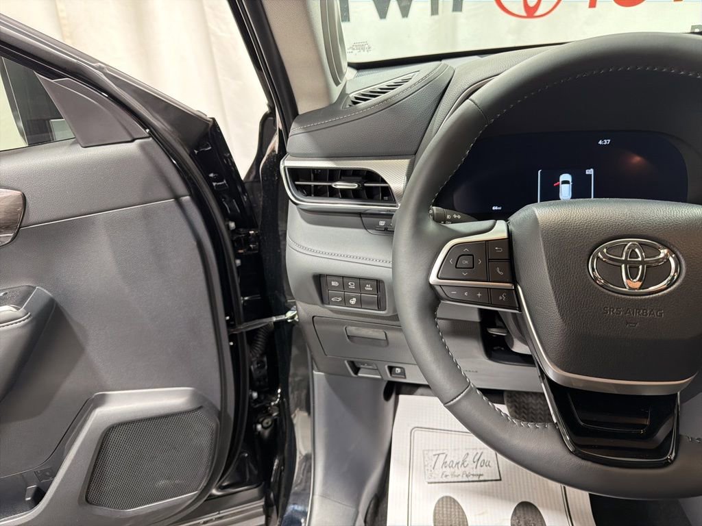 2026 Toyota Highlander Platinum