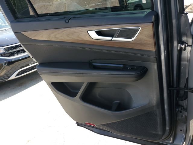 2025 Volkswagen Atlas SE