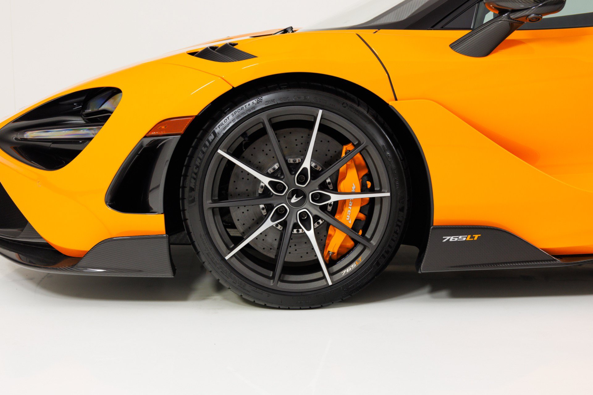 Used 2021 McLaren 765LT photo 11
