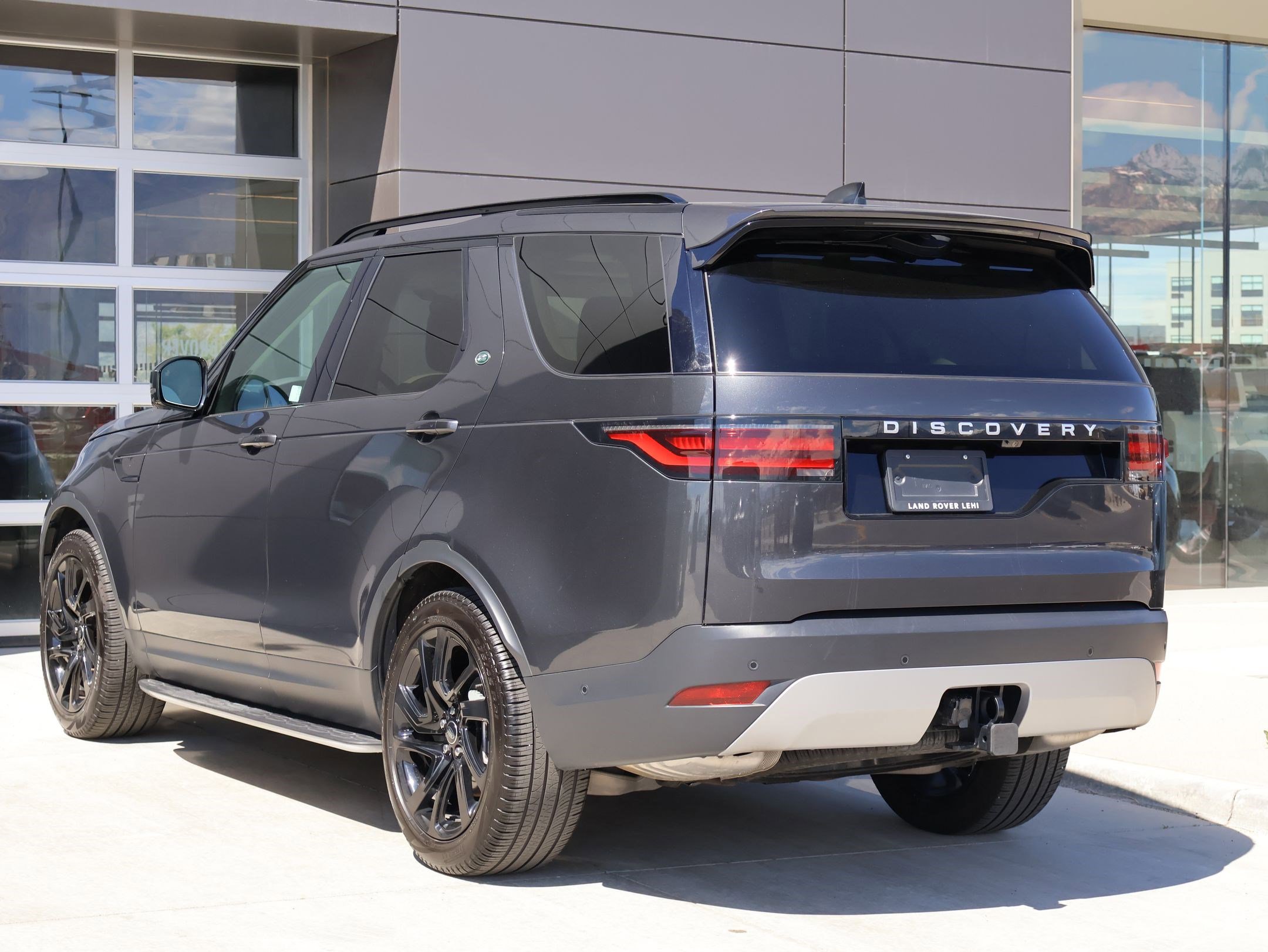 2025 Land Rover Discovery S