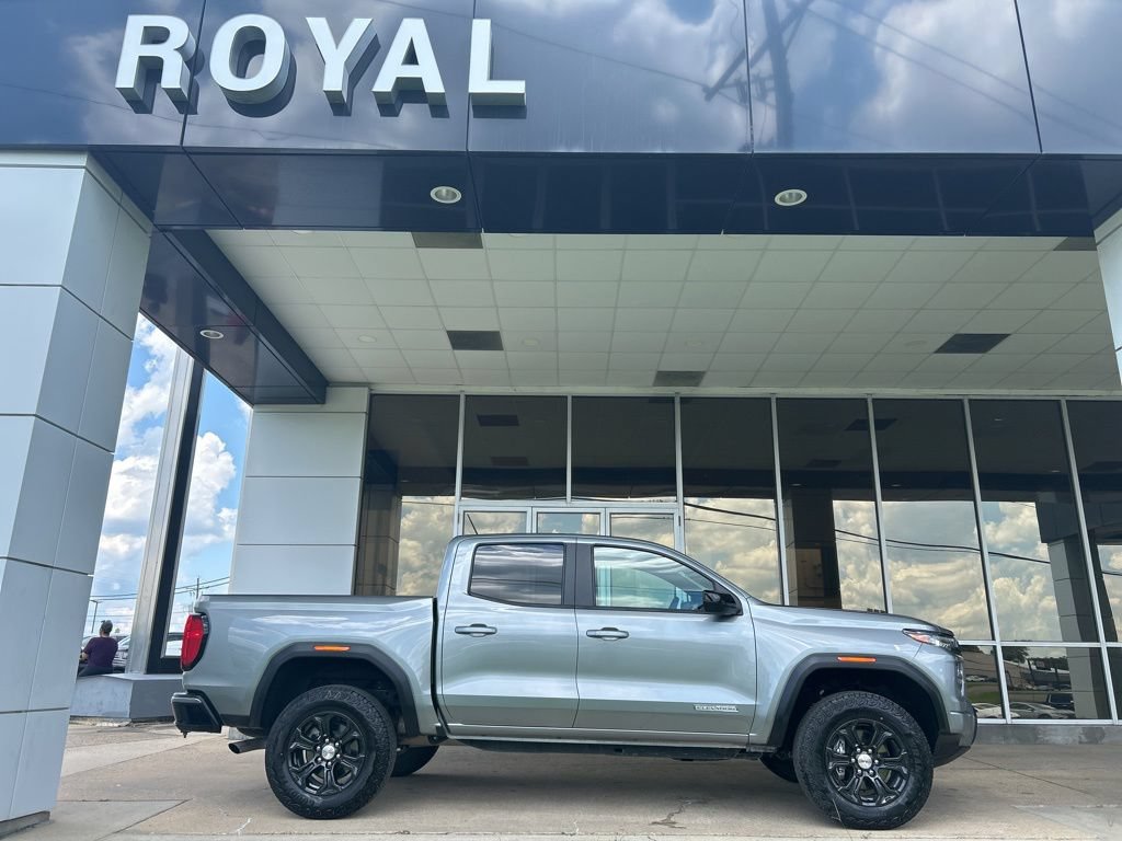 Used 2024 GMC Canyon Elevation