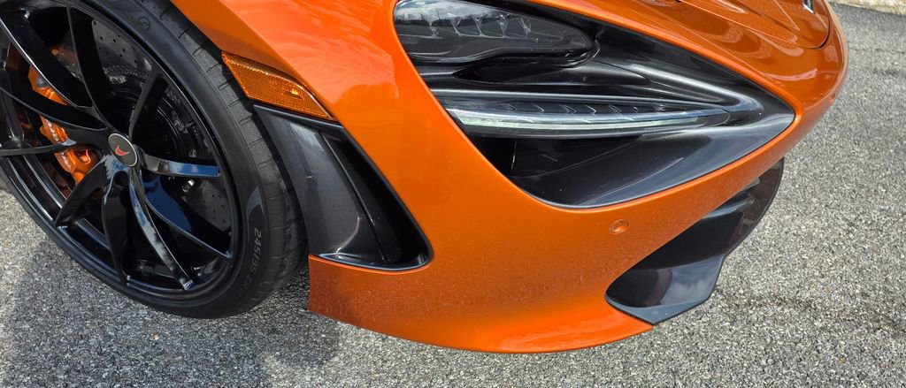 Used 2018 McLaren 720S Performance photo 20