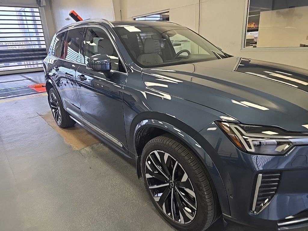 2025 Volvo Xc90 B5 Plus