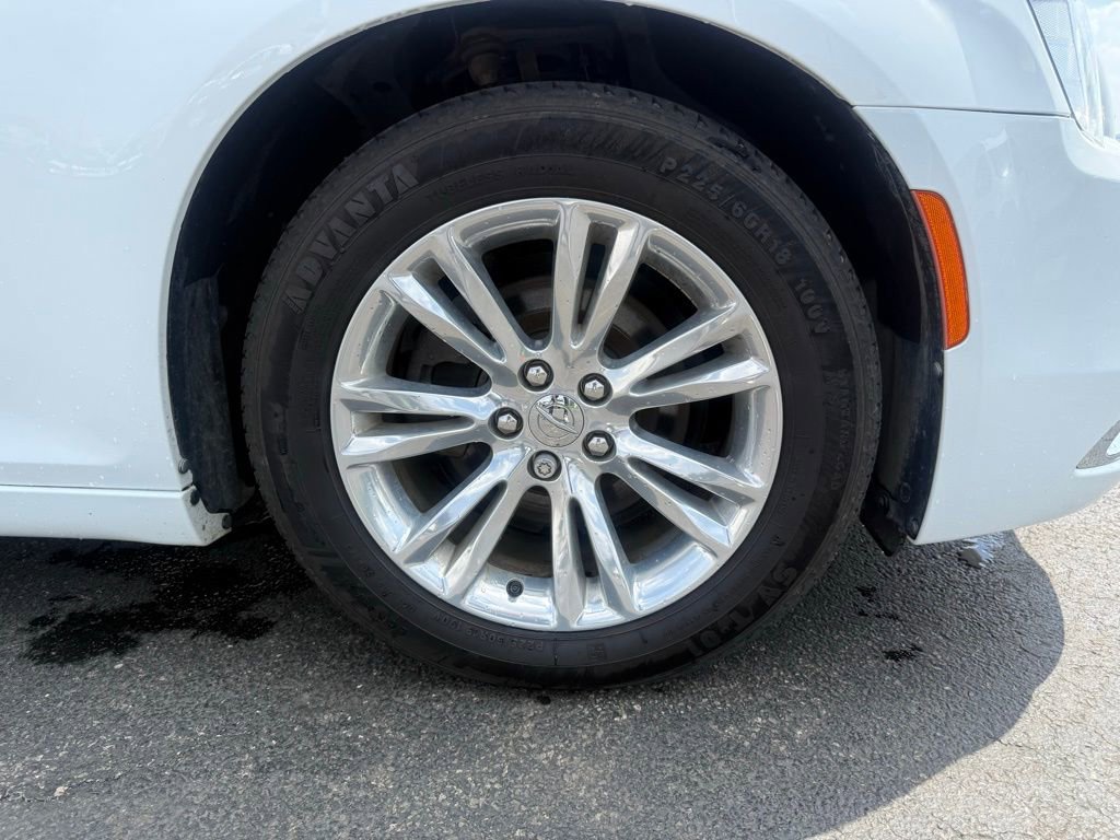 2020 Chrysler 300 Touring L