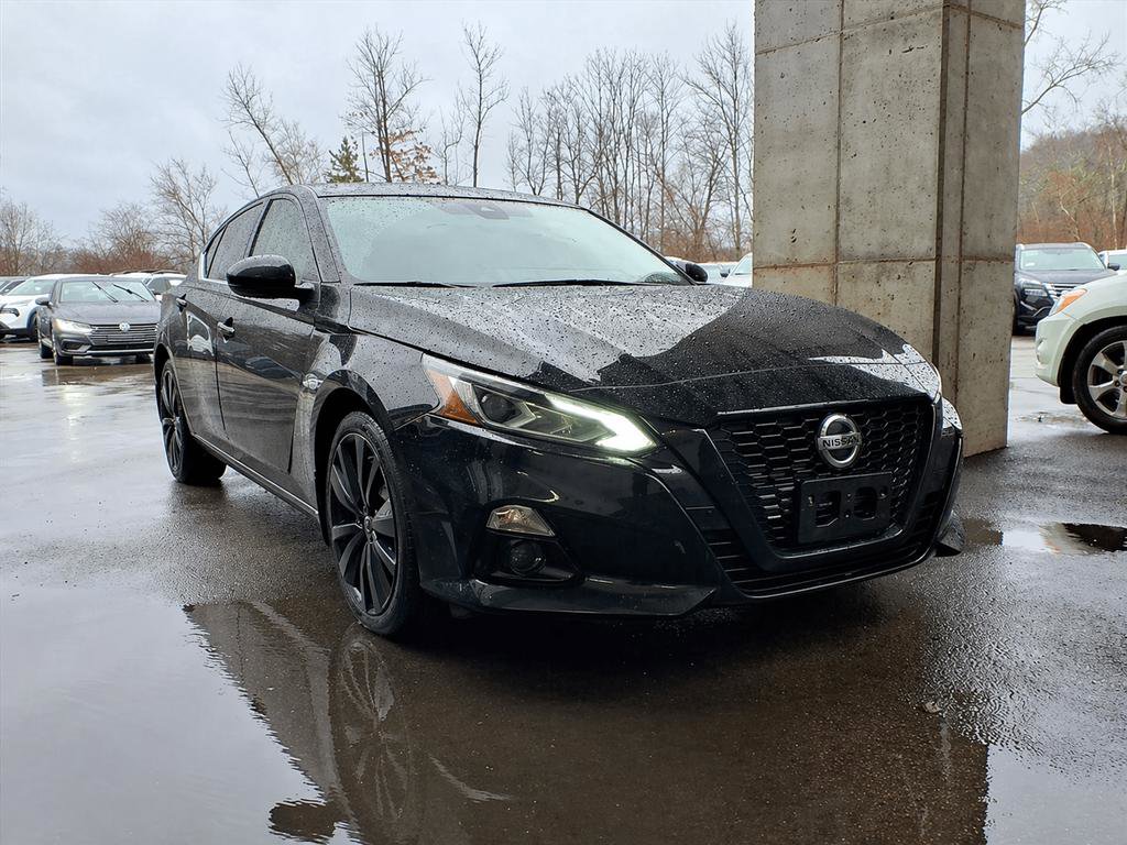 Used 2022 Nissan Altima 2.5 SR w/ Midnight Edition Package