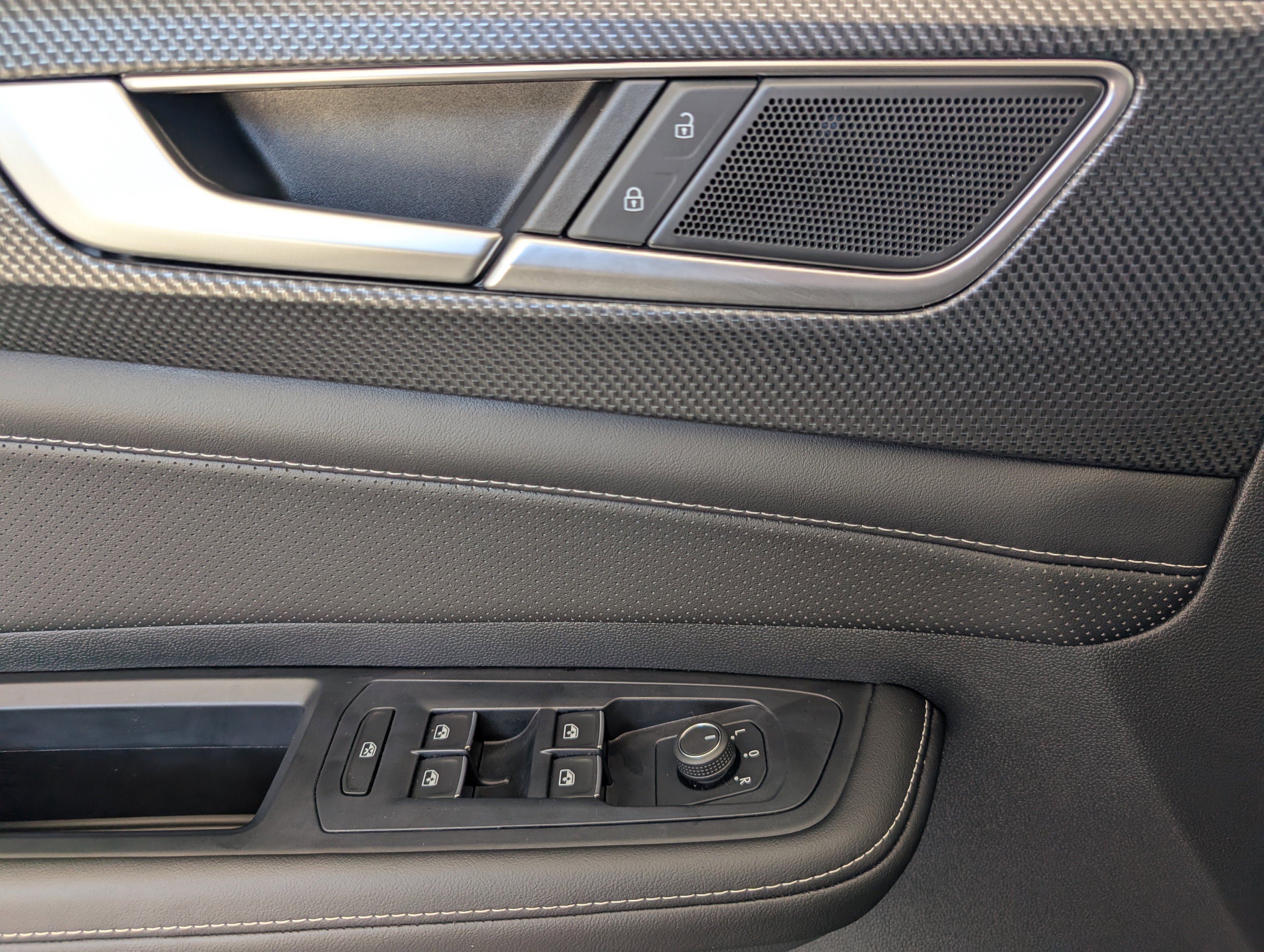 2025 Volkswagen Atlas Cross Sport SEL