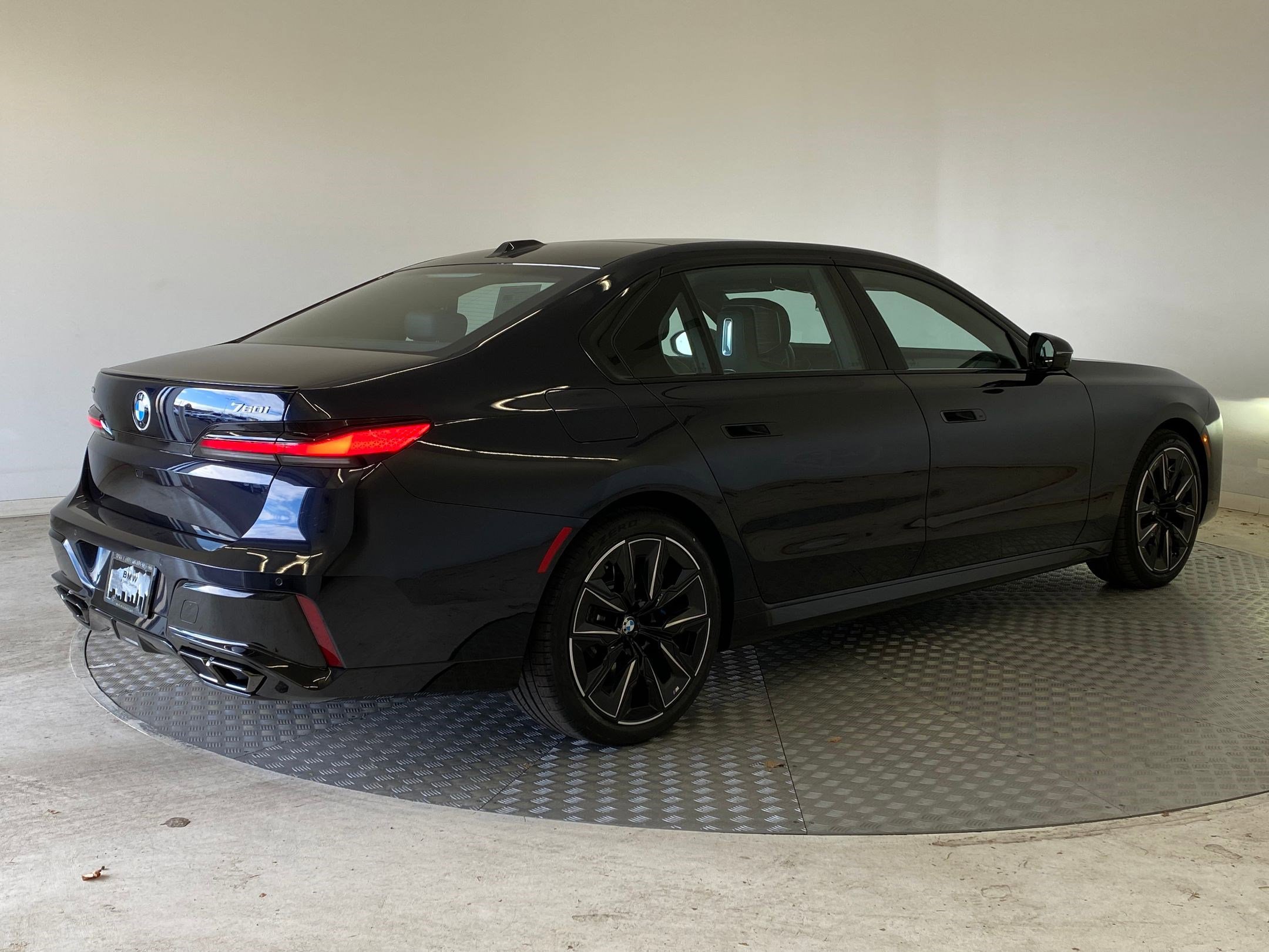 2025 BMW 760i xDrive