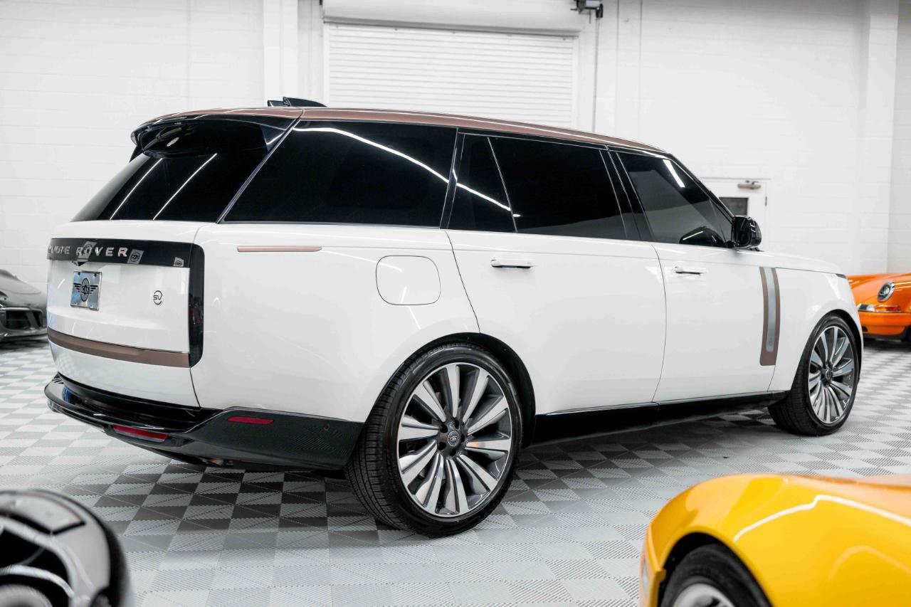 2024 Land Rover Range Rover SV