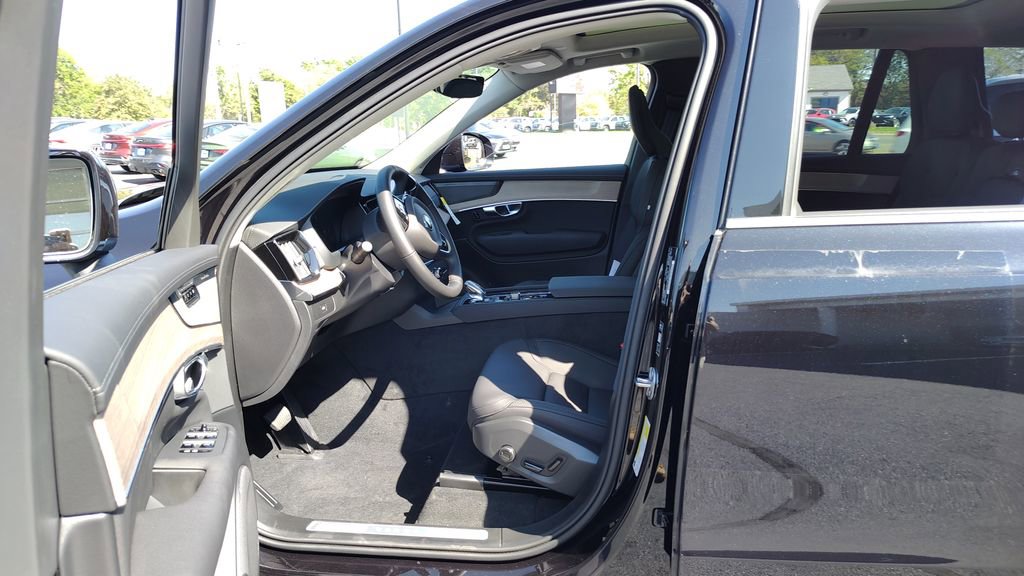 2026 Volvo Xc90 B6 Plus