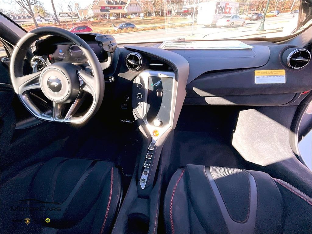 New 2026 McLaren 750S photo 5