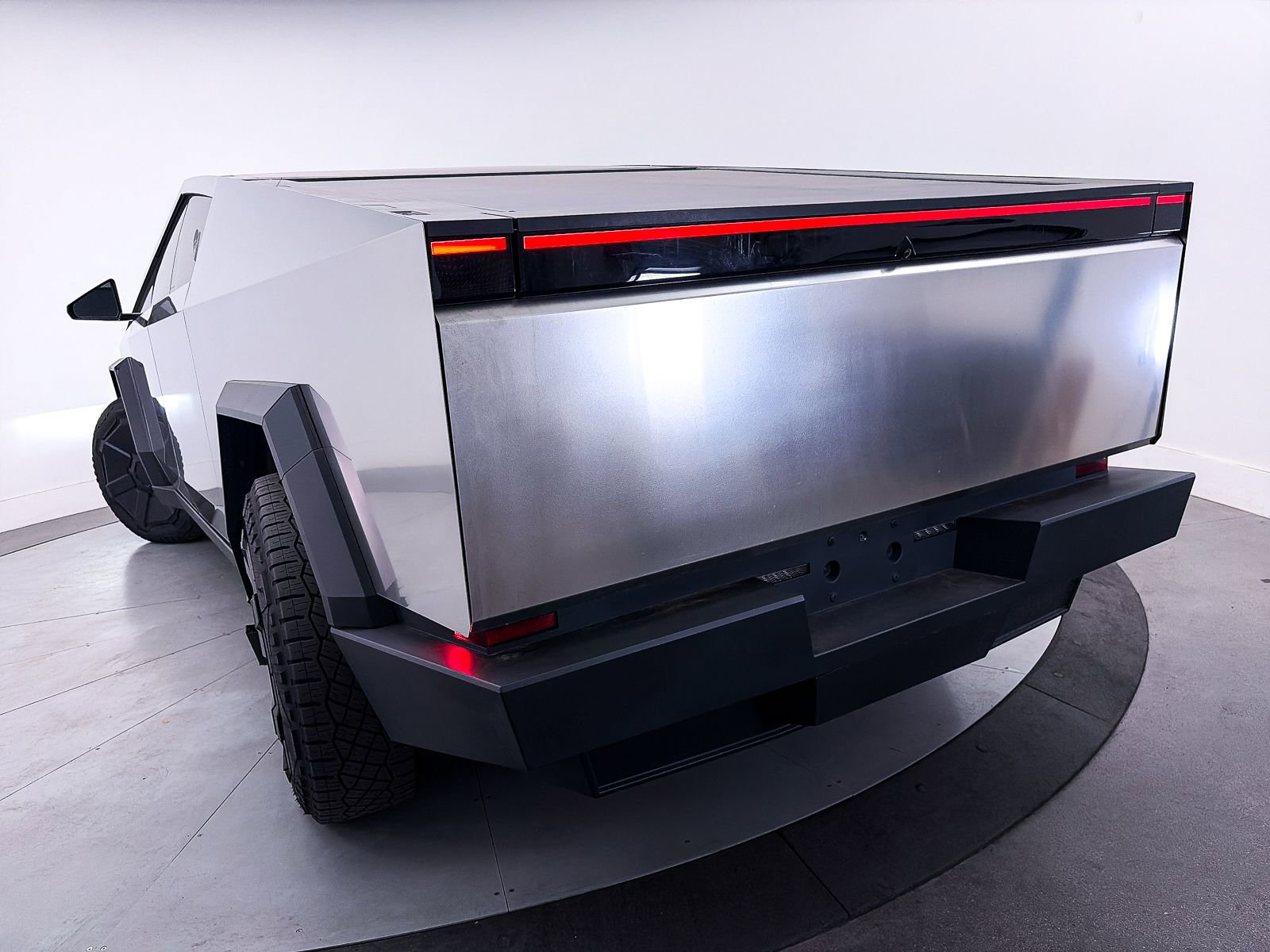 2024 Tesla Cybertruck AWD Crew Cab