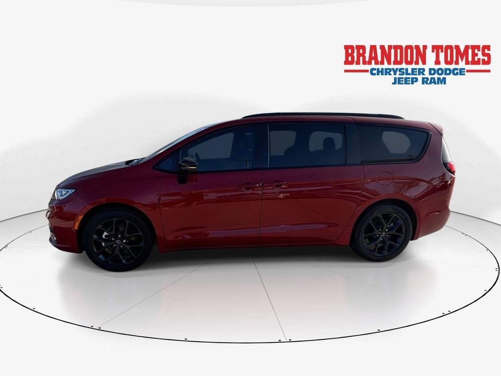 New 2026 Chrysler Pacifica Limited w/ S Appearance Package