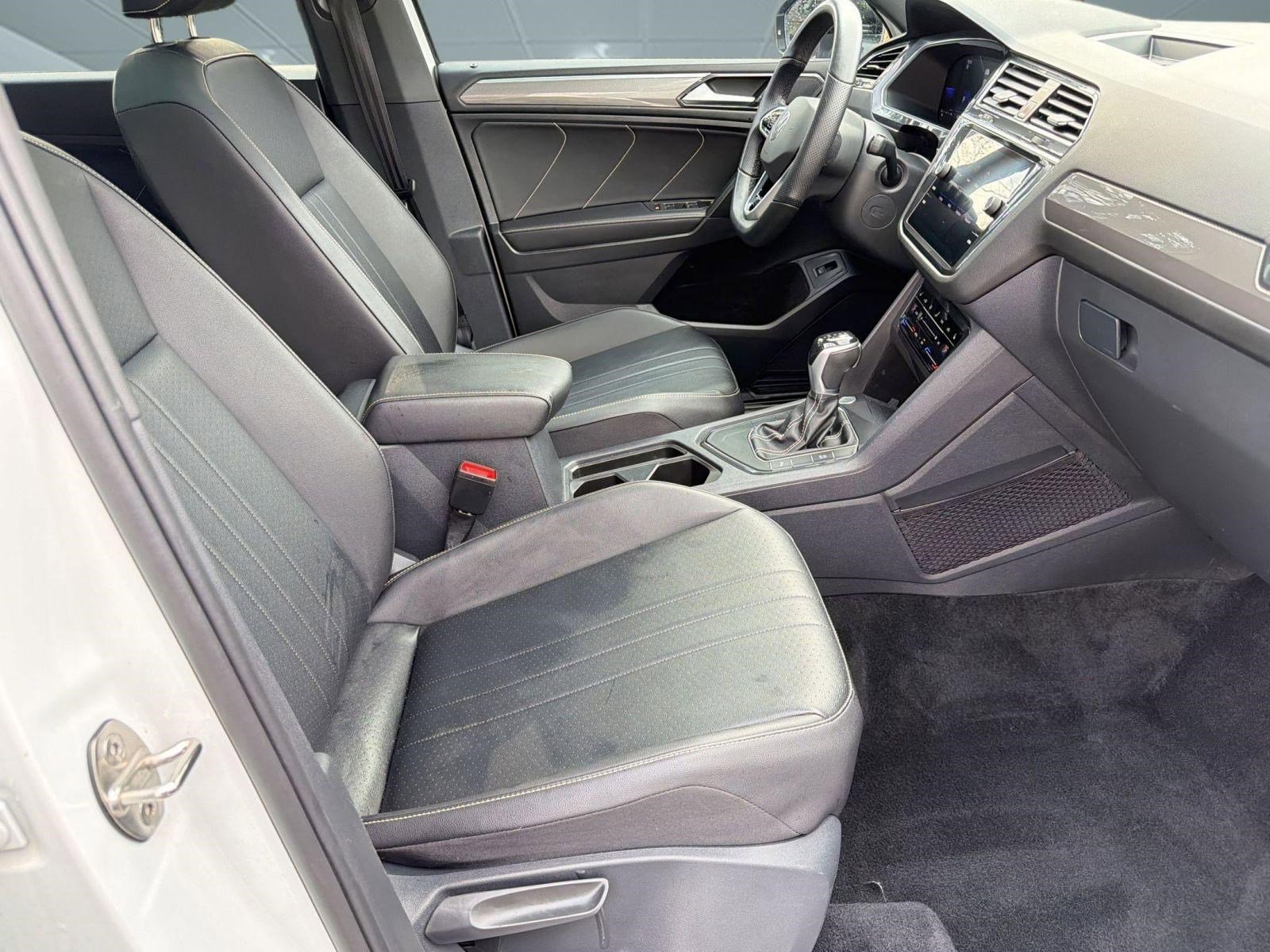 2022 Volkswagen Tiguan SE R-Line