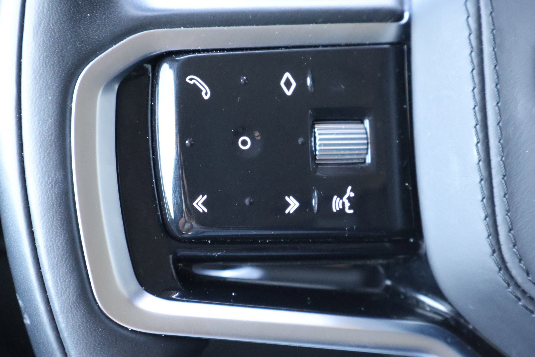 2023 Land Rover Range Rover Sport SE