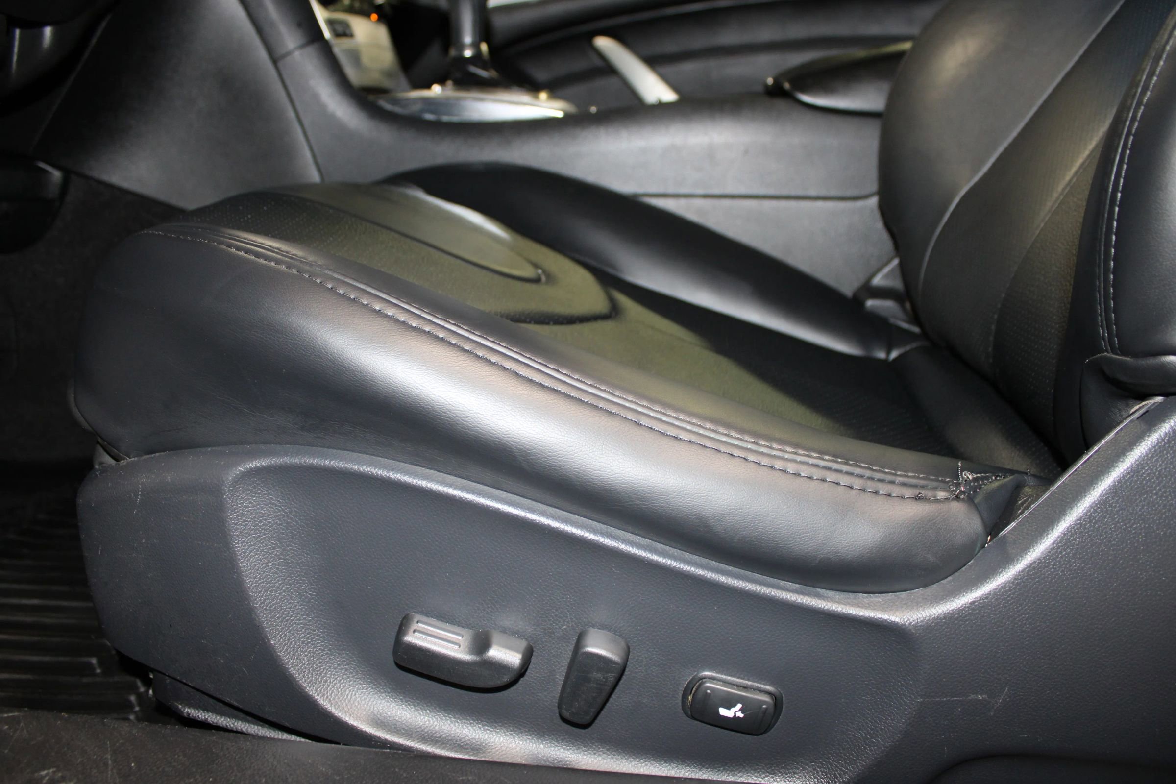 2014 INFINITI Q60 Journey