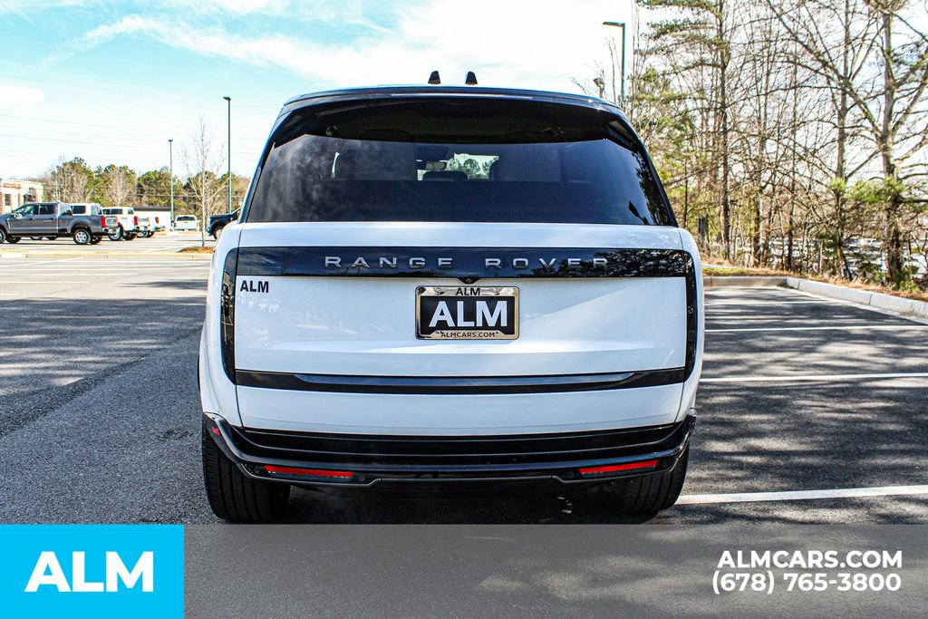2025 Land Rover Range Rover Long Wheelbase SE