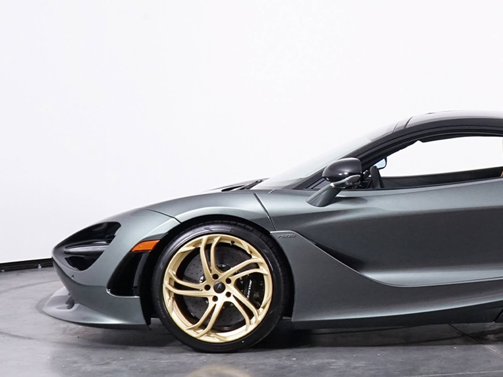 New 2026 McLaren 750S photo 13