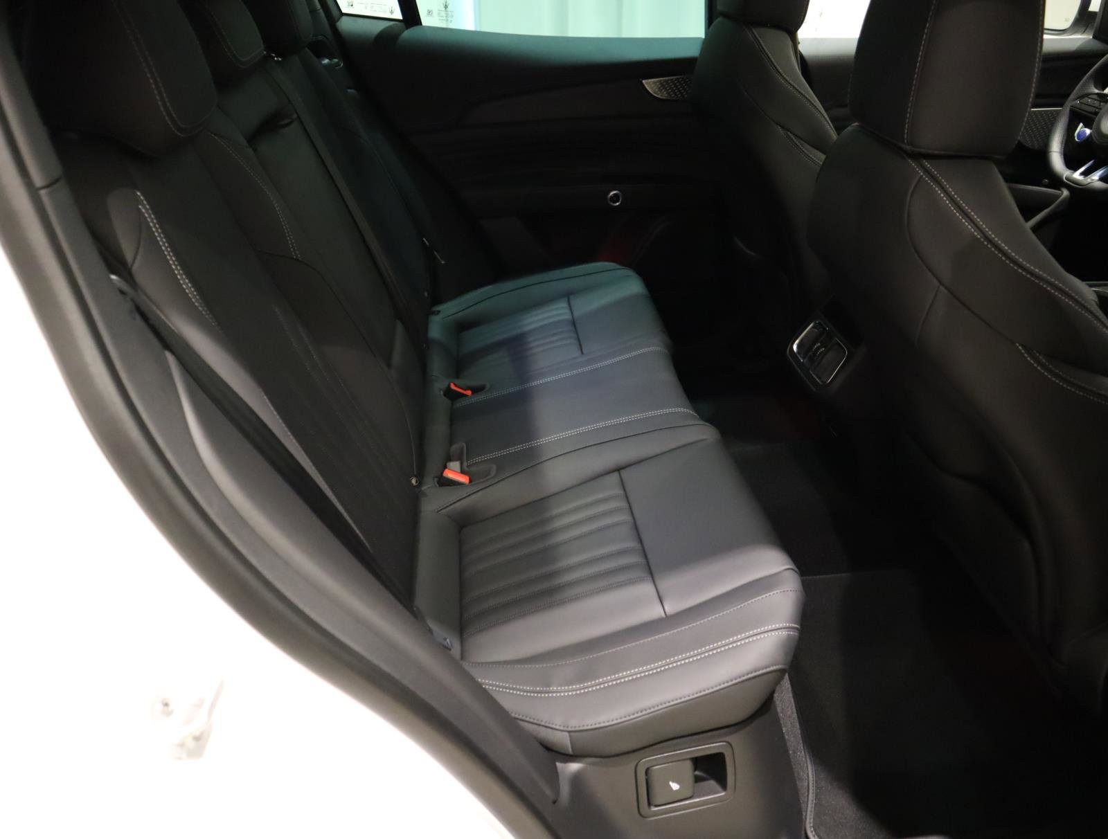 2026 Maserati Grecale Modena