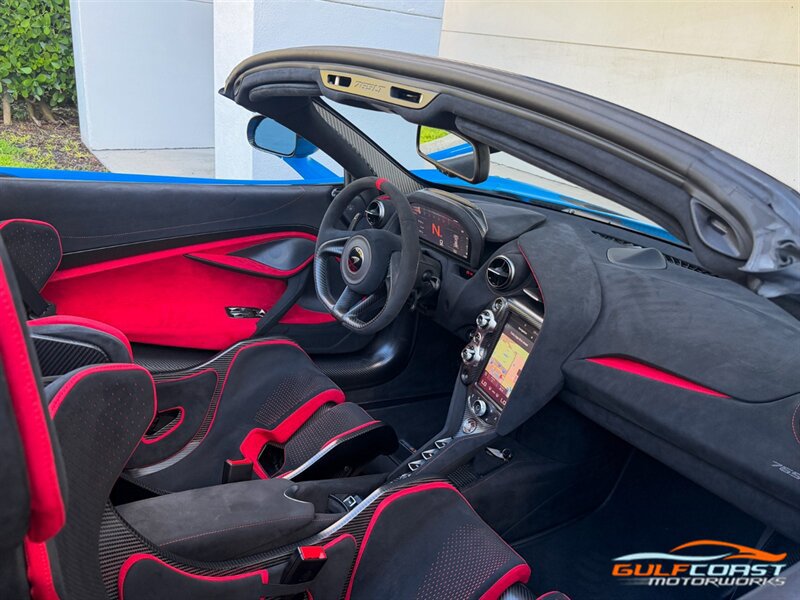 Used 2022 McLaren 765LT photo 30