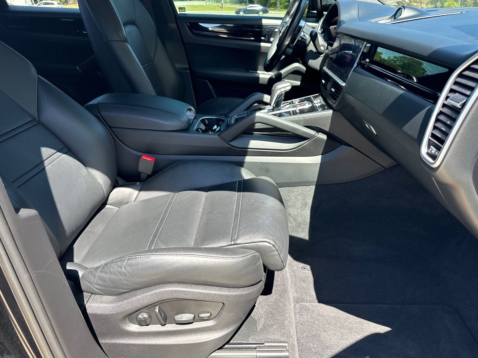 2022 Porsche Cayenne S