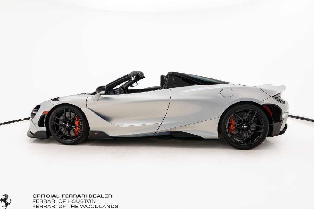 Used 2022 McLaren 765LT photo 8